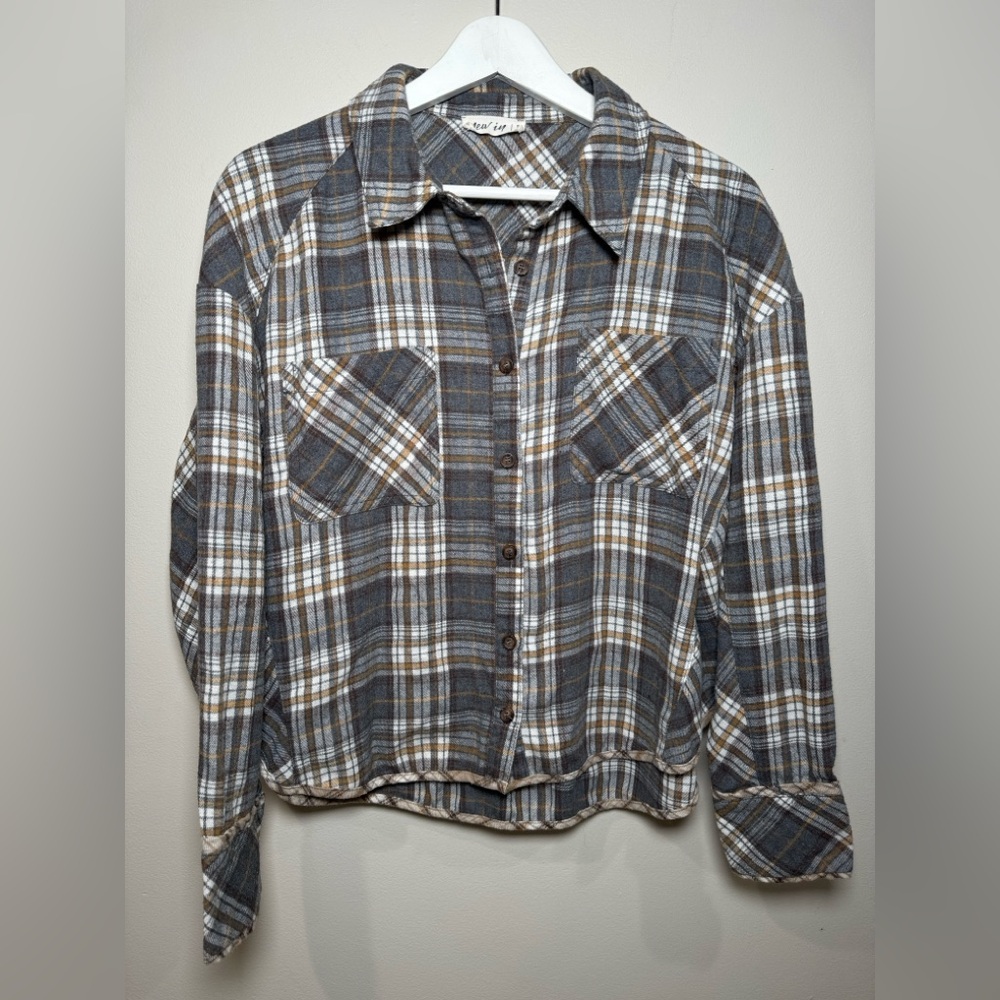 New In Plaid Button Down Shirt Size Small